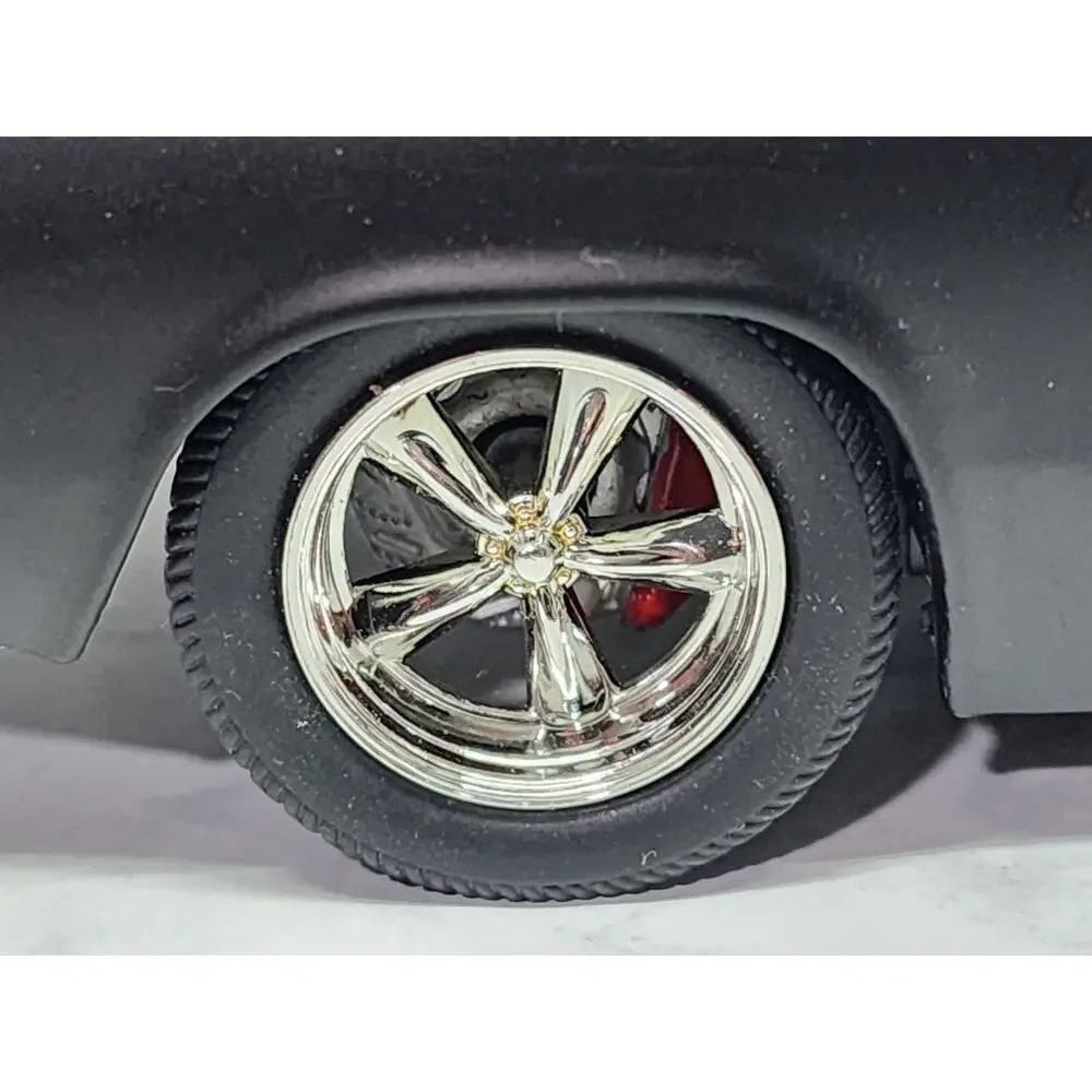 Fast & Furious Dom's 1970 Dodge Charger R/T, Matte Black 1:24 Diecast, No box